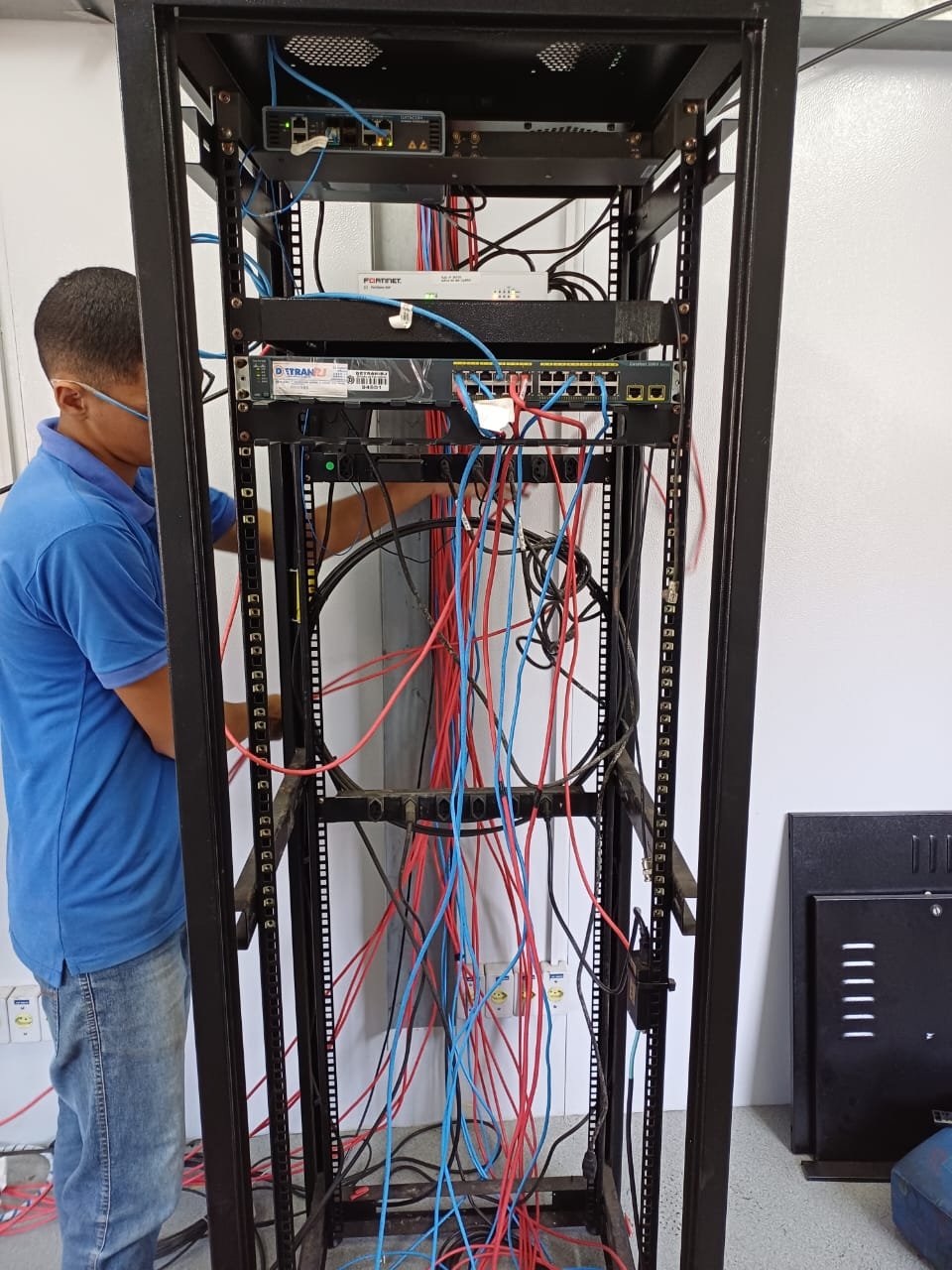 Rack e infraestrutura
